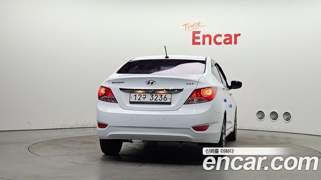 Hyundai Accent 2014 — photo 4
