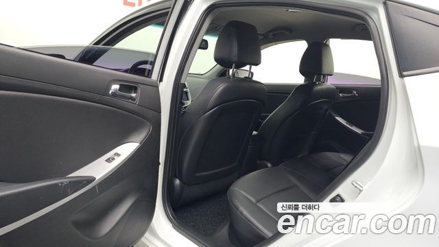 Hyundai Accent 2014 — photo 11