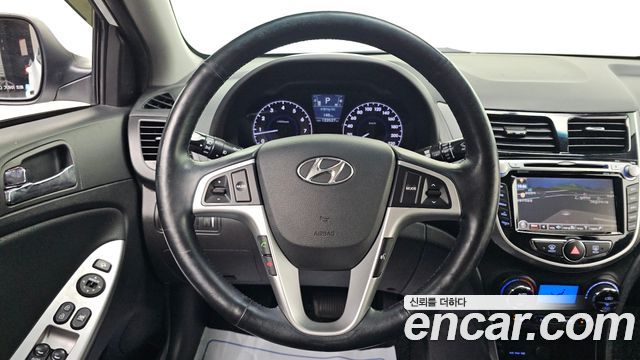 Hyundai Accent 2014 — photo 14