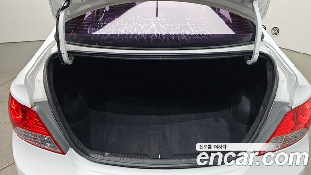 Hyundai Accent 2014 — photo 20