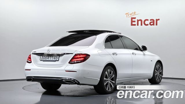 Mercedes-Benz E-Class 2019 — photo 2