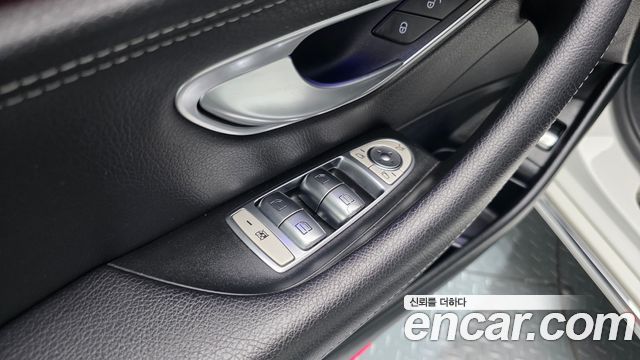Mercedes-Benz E-Class 2019 — photo 30