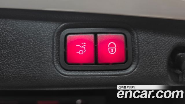 Mercedes-Benz E-Class 2019 — photo 36