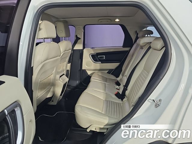 Land Rover Discovery Sport 2016 — photo 12