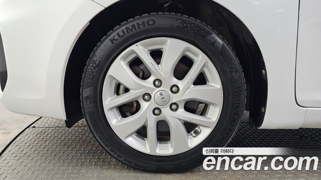 Kia Carens 2017 — photo 5