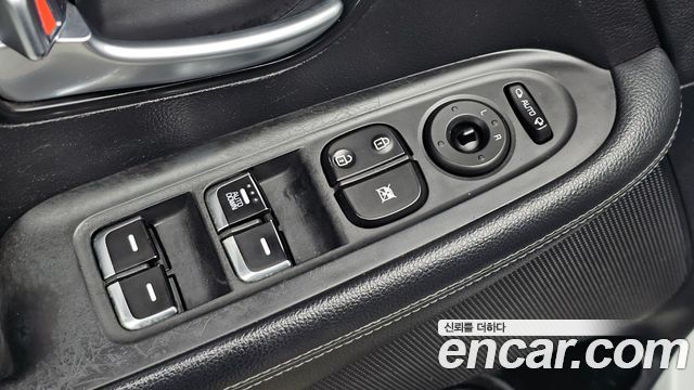 Kia Carens 2017 — photo 13
