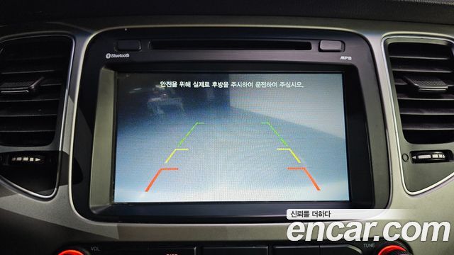 Kia Carens 2017 — photo 16