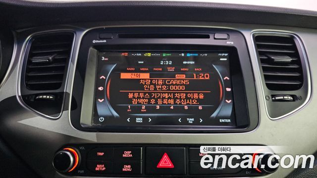 Kia Carens 2017 — photo 17