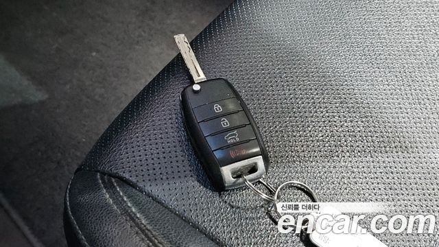 Kia Carens 2017 — photo 19
