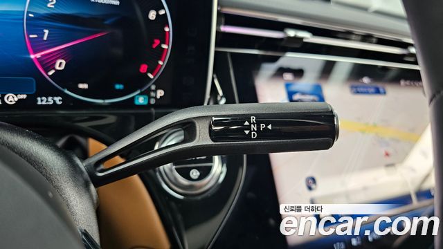 Mercedes-Benz E-Class 2024 — photo 12