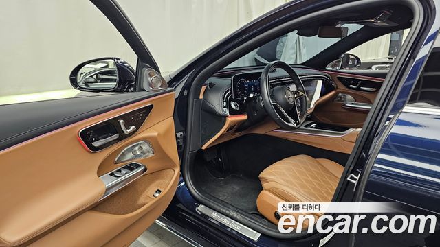 Mercedes-Benz E-Class 2024 — photo 13