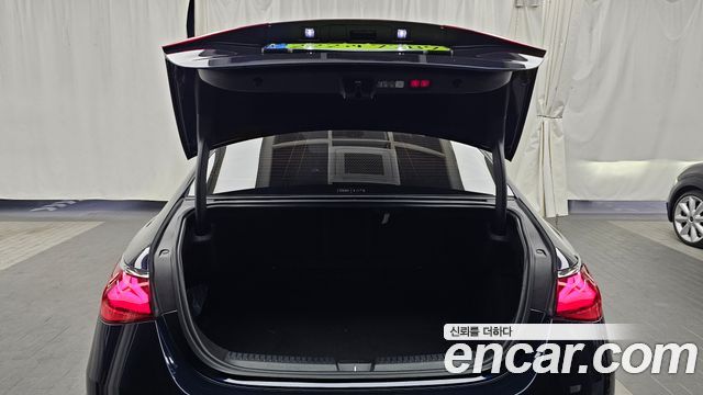 Mercedes-Benz E-Class 2024 — photo 26