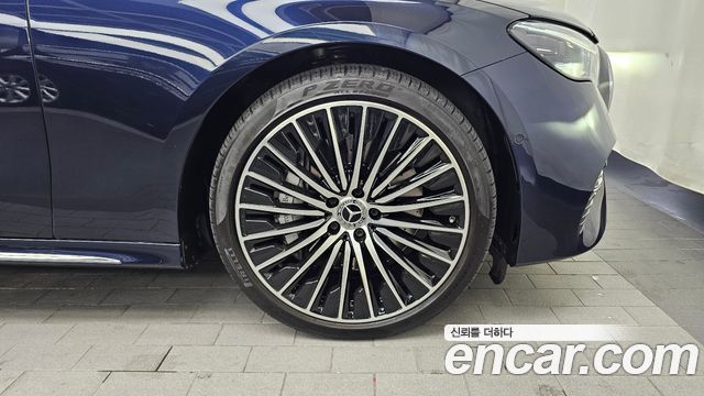 Mercedes-Benz E-Class 2024 — photo 7