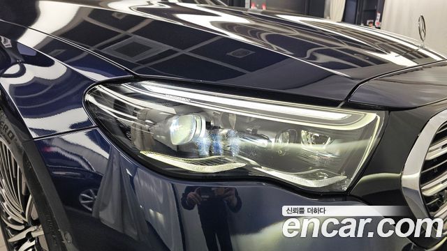 Mercedes-Benz E-Class 2024 — photo 8