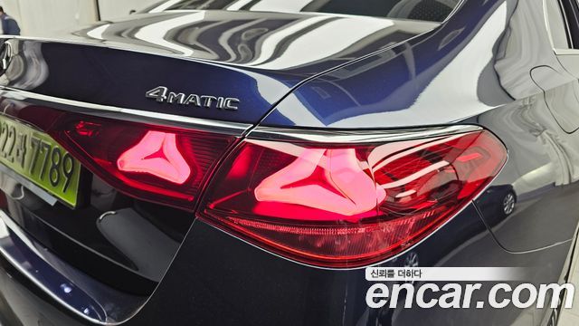 Mercedes-Benz E-Class 2024 — photo 9