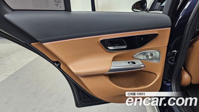 Mercedes-Benz E-Class 2024 — photo 15