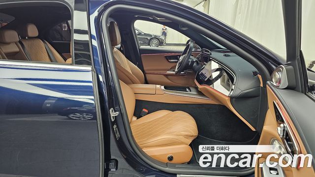 Mercedes-Benz E-Class 2024 — photo 16