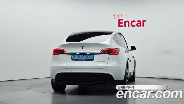 Tesla Model Y 2022 — photo 4