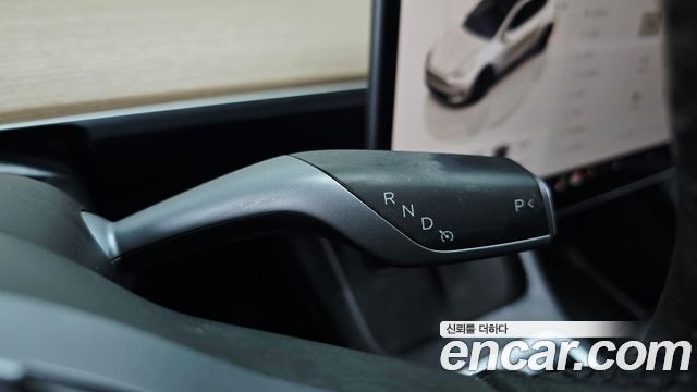 Tesla Model Y 2022 — photo 12