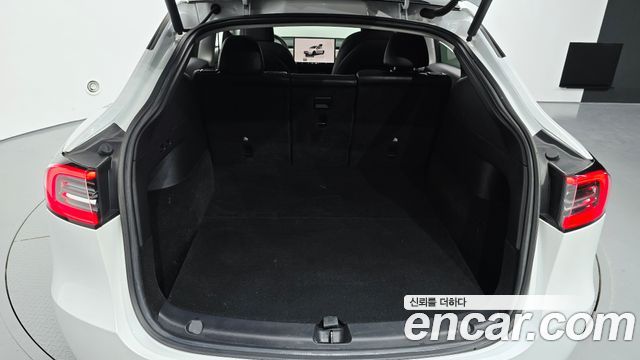 Tesla Model Y 2022 — photo 24