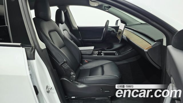 Tesla Model Y 2022 — photo 16