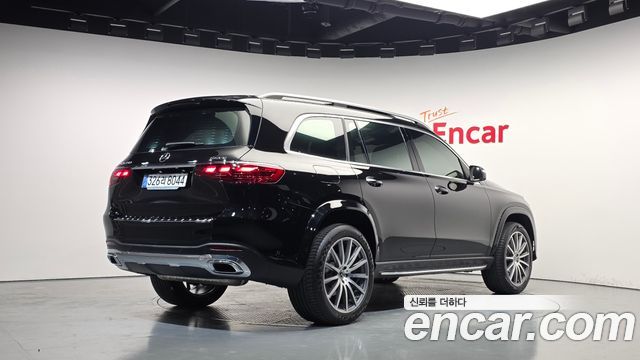 Mercedes-Benz GLS-Class 2025 — photo 2