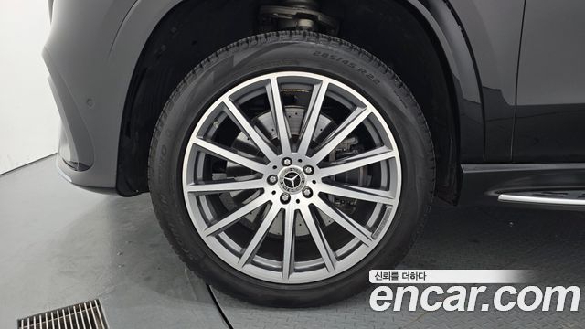 Mercedes-Benz GLS-Class 2025 — photo 5