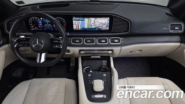 Mercedes-Benz GLS-Class 2025 — photo 7