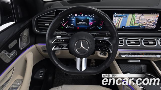 Mercedes-Benz GLS-Class 2025 — photo 13