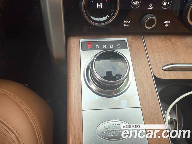 Land Rover Range Rover 2020 — photo 9