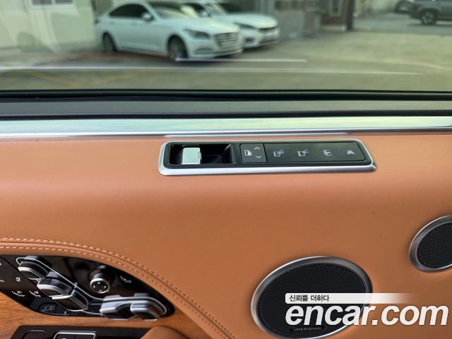 Land Rover Range Rover 2020 — photo 14