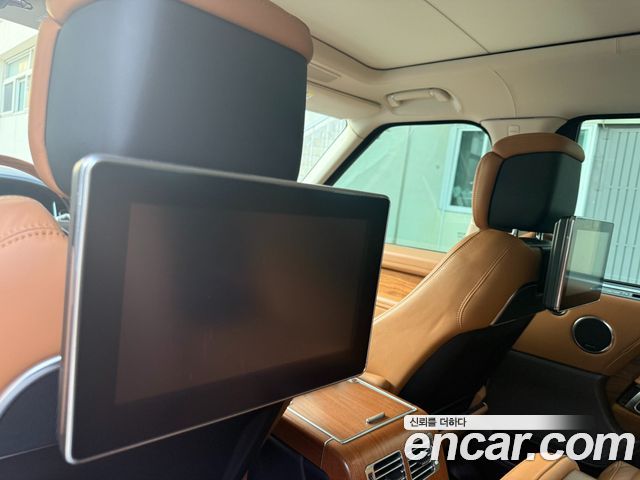 Land Rover Range Rover 2020 — photo 16