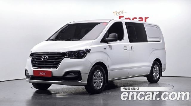 Hyundai Starex 2020 — photo 1