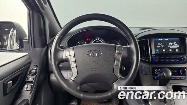 Hyundai Starex 2020 — photo 12