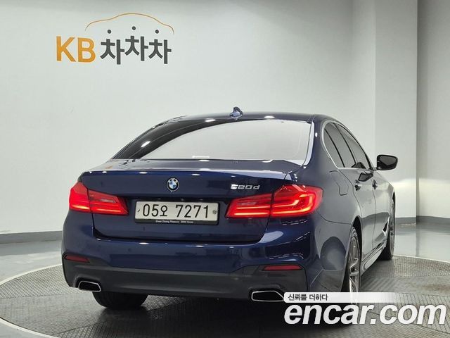 BMW 5-Series 2018 — photo 3