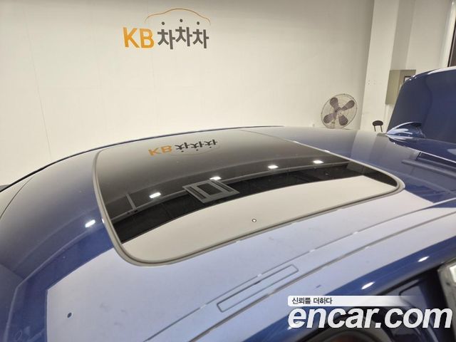 BMW 5-Series 2018 — photo 13