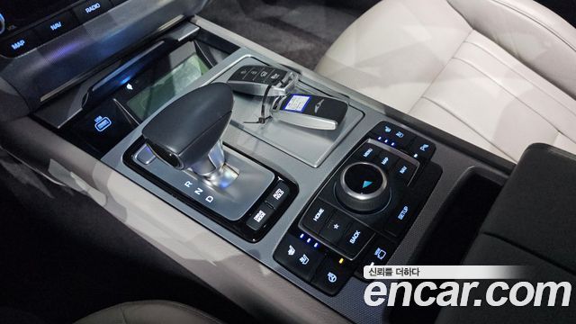 Genesis G80 2019 — photo 12