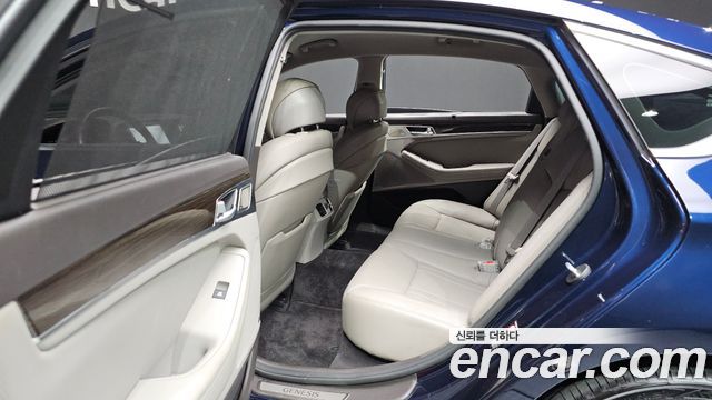 Genesis G80 2019 — photo 22
