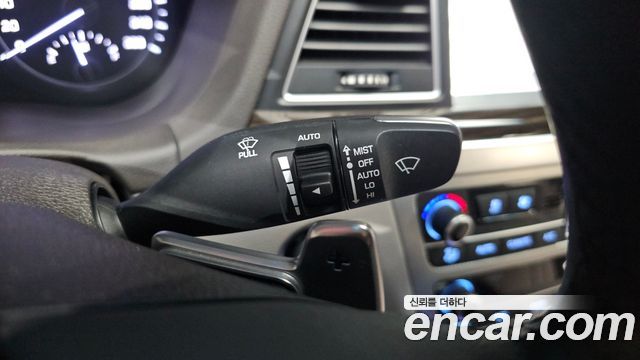 Genesis G80 2019 — photo 26