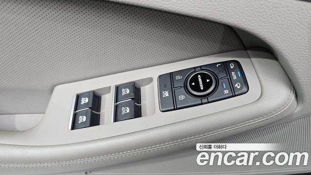 Genesis G80 2019 — photo 27