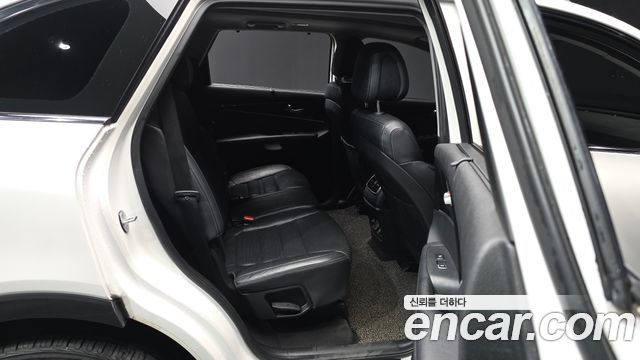 Kia Sorento 2016 — photo 18