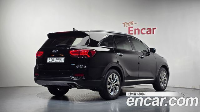 Kia Sorento 2019 — photo 2