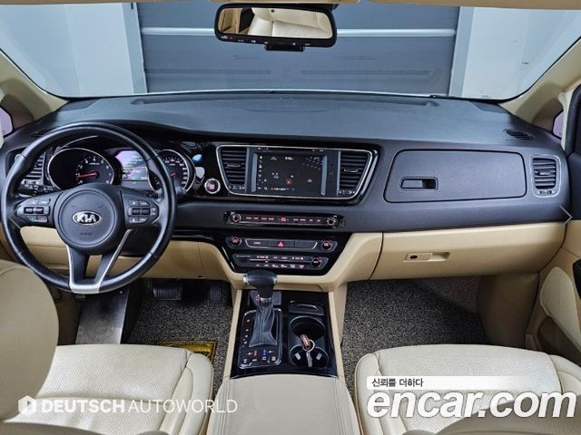 Kia Canival 2018 — photo 7