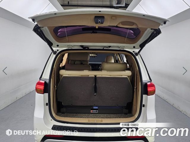 Kia Canival 2018 — photo 19