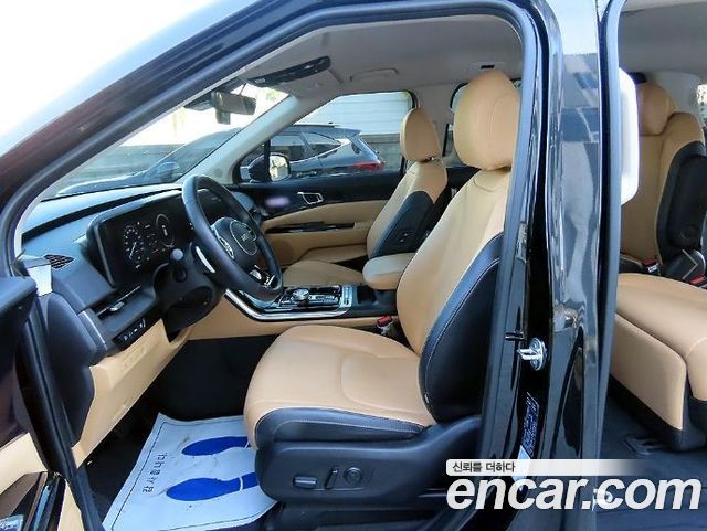 Kia Canival 2023 — photo 5