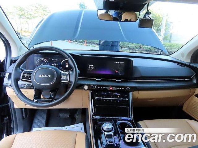 Kia Canival 2023 — photo 7
