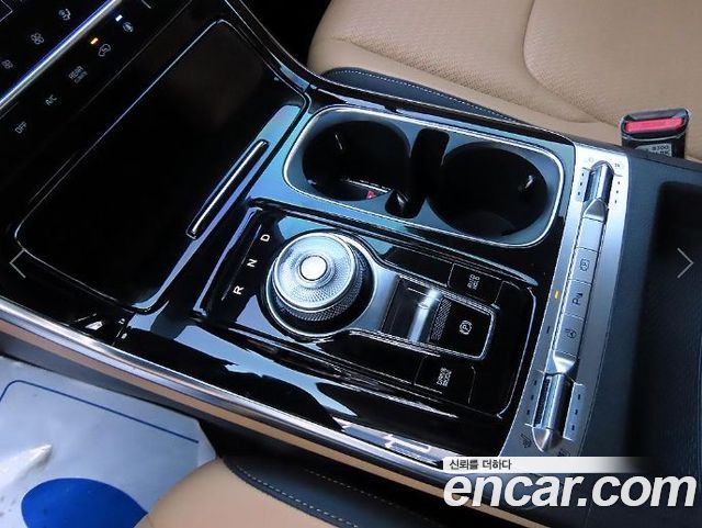 Kia Canival 2023 — photo 10