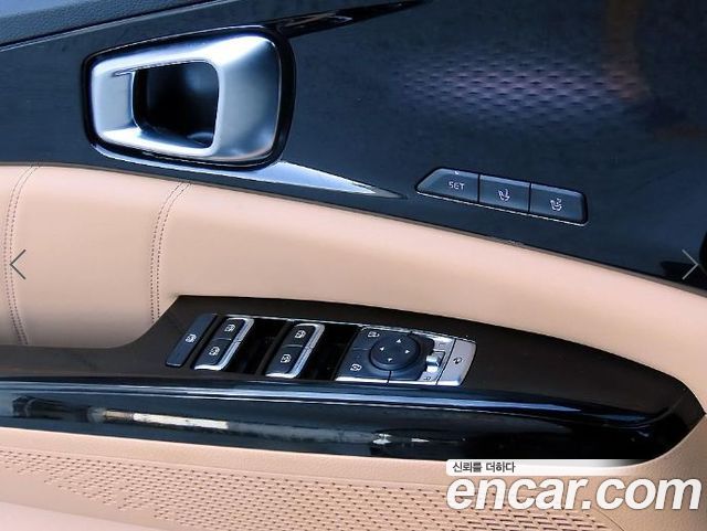 Kia Canival 2023 — photo 11