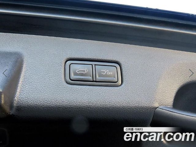 Kia Canival 2023 — photo 17