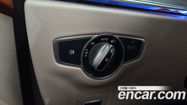 Mercedes-Benz CLS-Class 2019 — photo 26